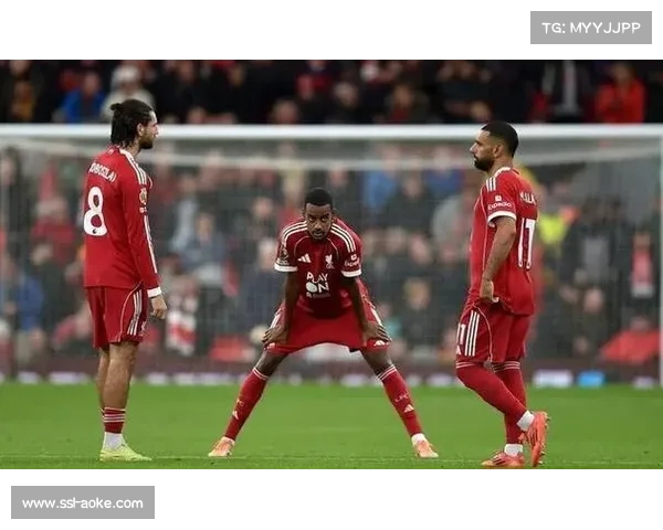 利物浦考虑冬窗引援替代布拉德利，多特后卫成首选